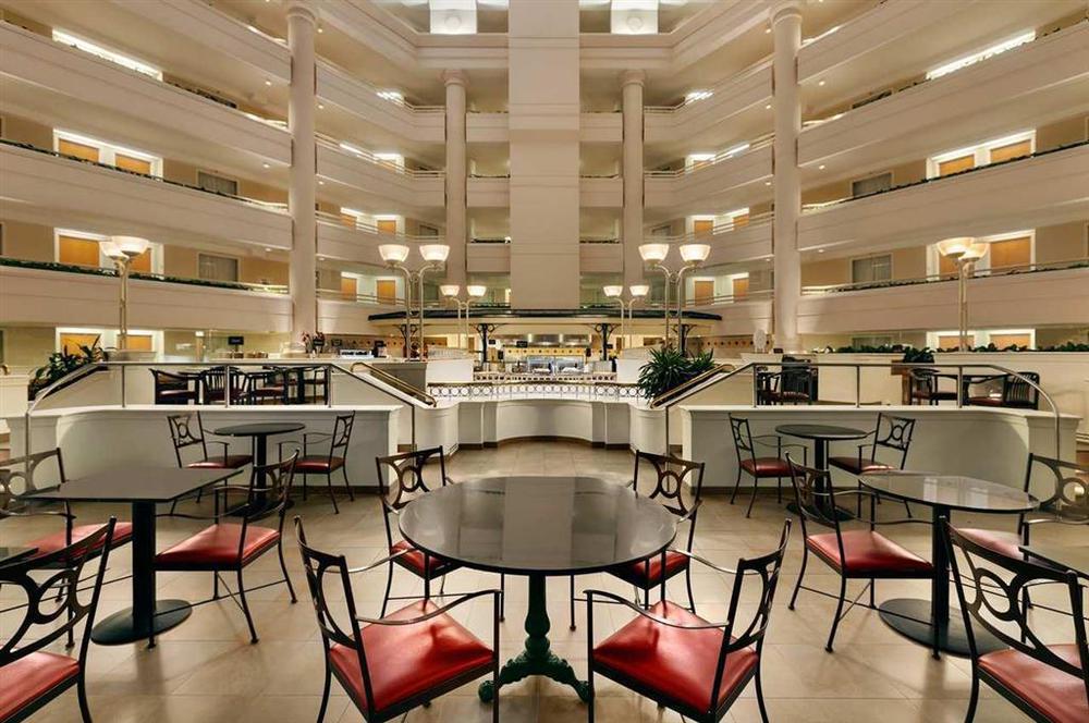 Embassy Suites By Hilton Washington Dc Chevy Chase Pavilion Restaurant bilde